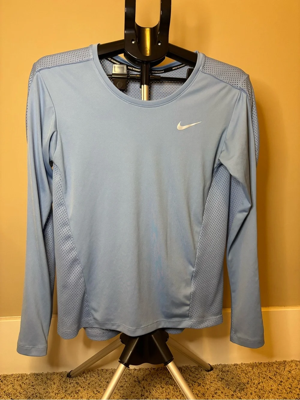 Nike Running Dri-FIT Women’s Medium Long Sleeve Shirt Blue Mesh Athletic